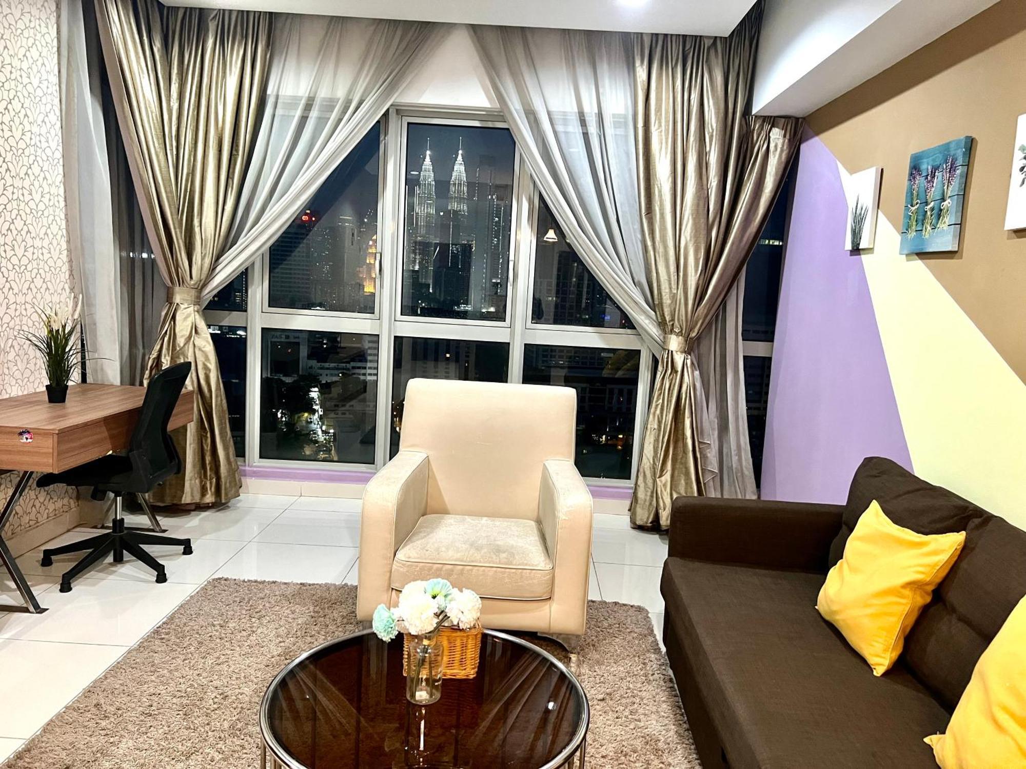 Regalia Suites 424 쿠알라룸푸르 외부 사진