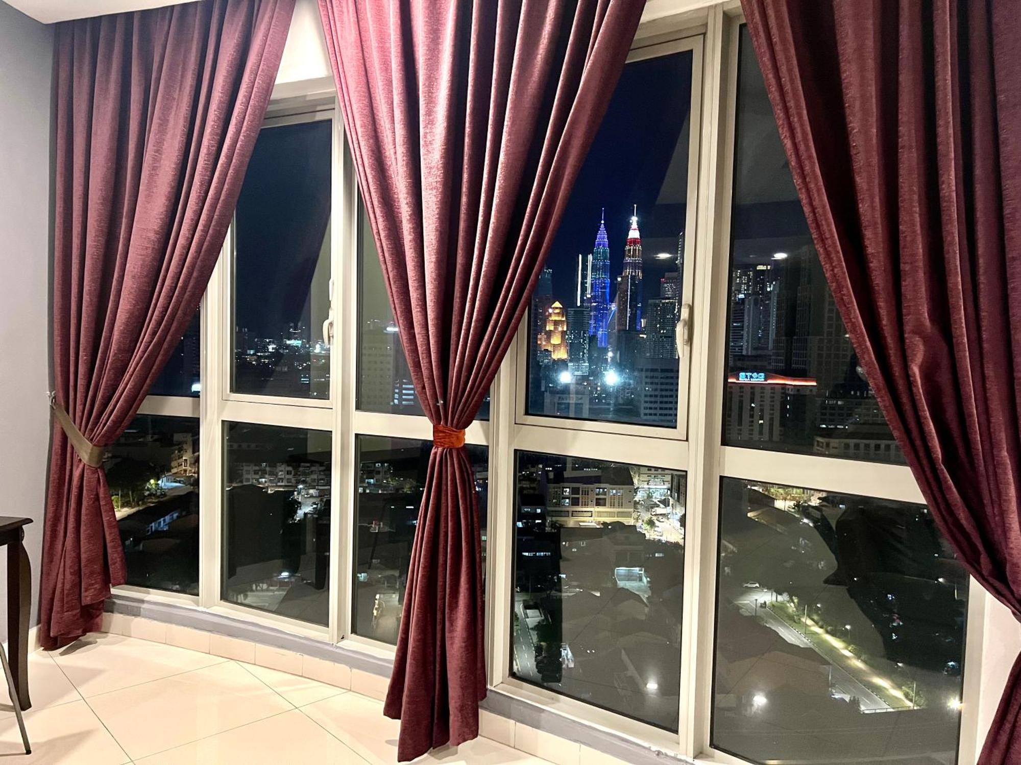 Regalia Suites 424 쿠알라룸푸르 외부 사진